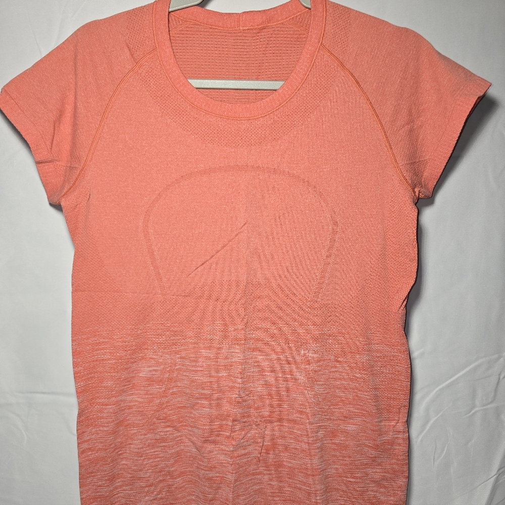 LULULEMON Swiftly Tech Short Sleeve Crew Heathered Alarming Gradient 10 B3 EUC